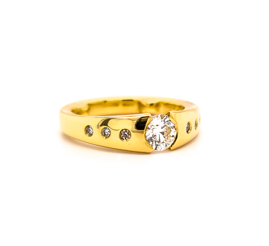 18ct Yellow Gold & Diamond Engagement Ring