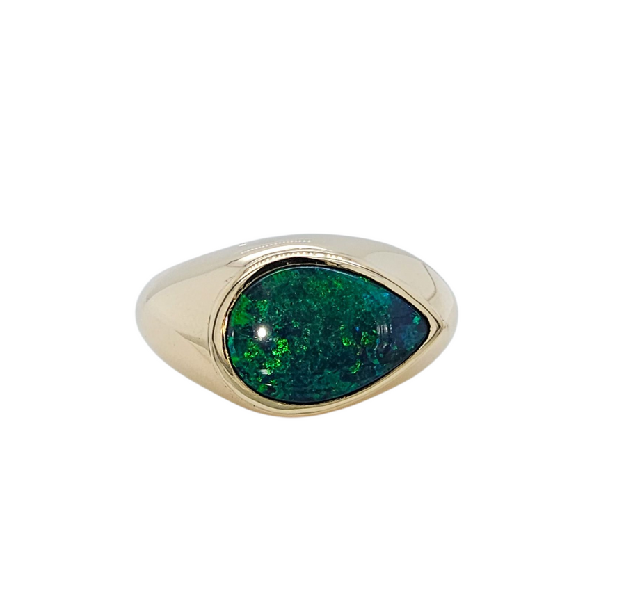 9ct Yellow Gold & Black Opal Gents Ring