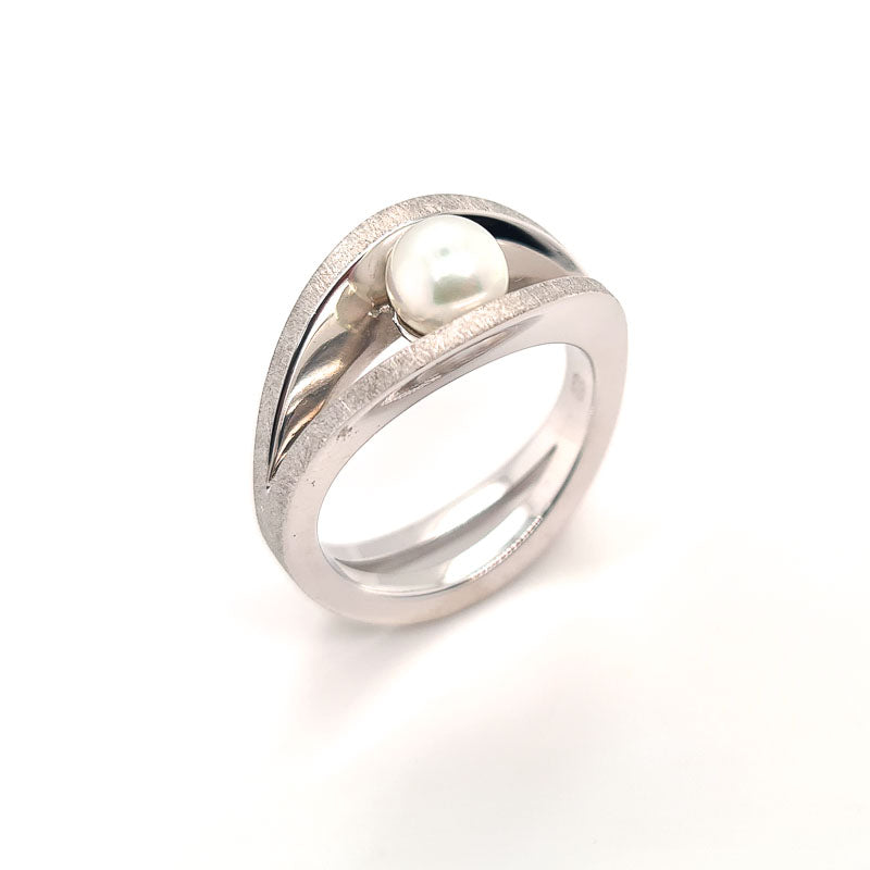 9ct Gold and Silver Pearl Rings "Pearl Reflections"
