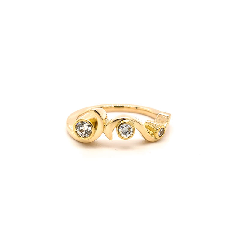 18ct Yellow Gold & Diamond Wave Ring
