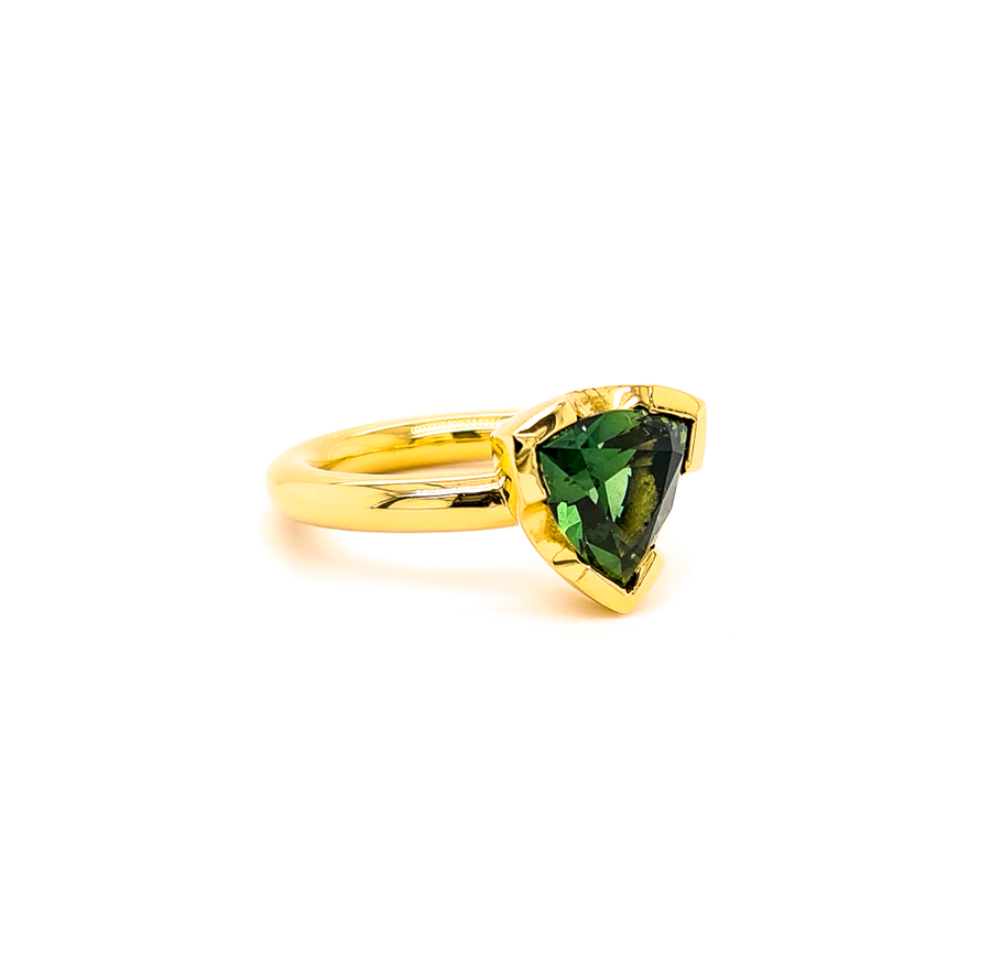 18ct Yellow Gold & Sapphire Ring